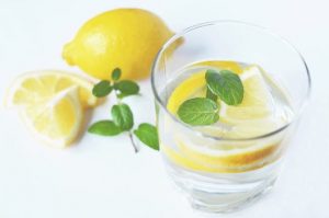 citrónová voda